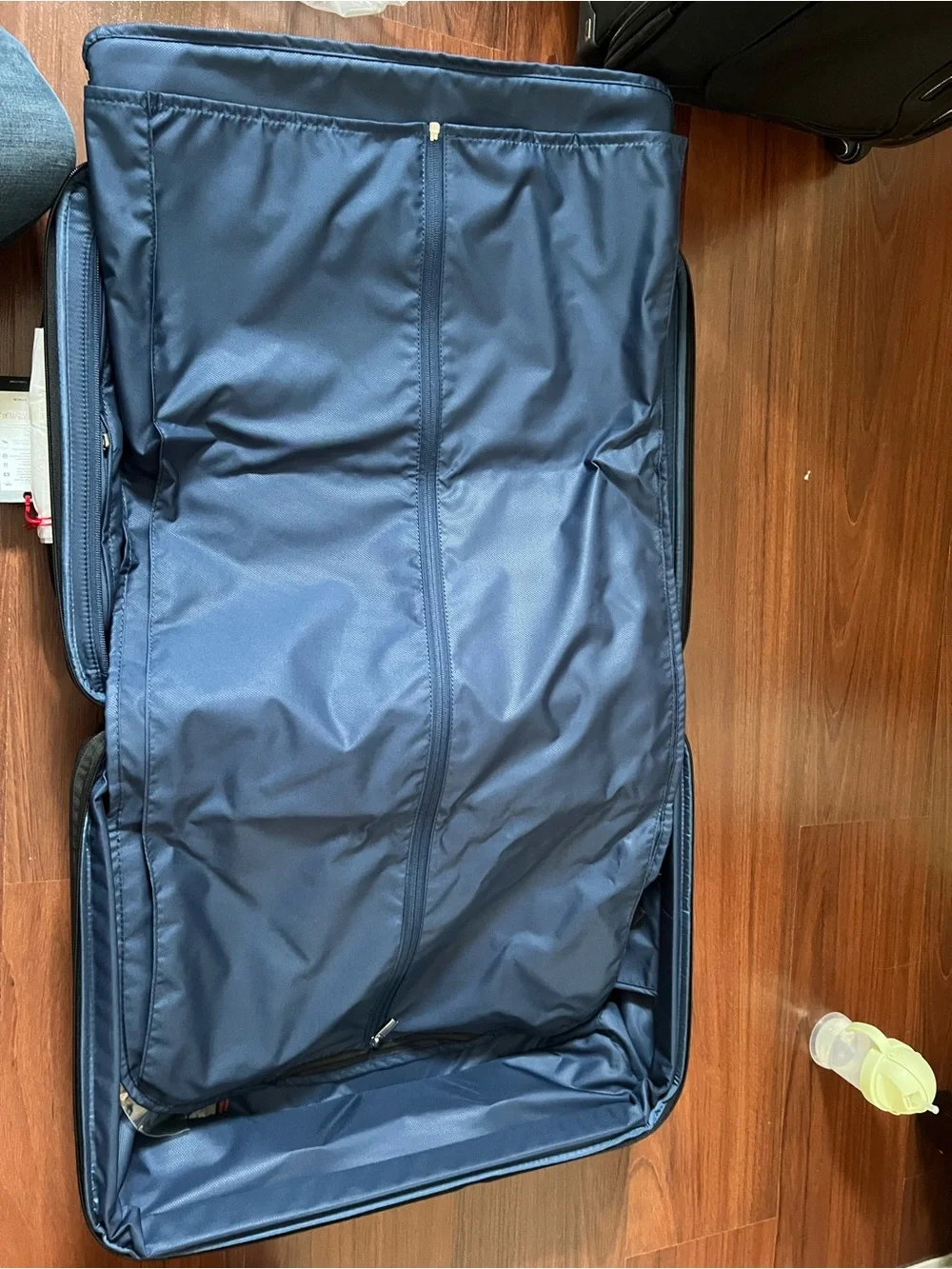 NWT Tumi Black Arrive Spinner Carry-On